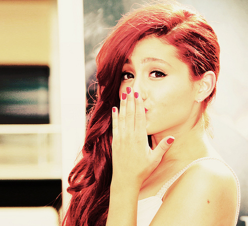 I want to channel my inner Ariana Grande this VDay She's so cute lovable