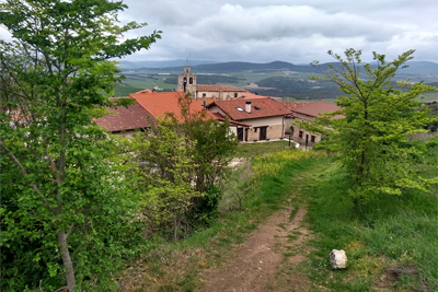 Una agradable senda nos devuelve a Zabalate/Portilla