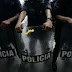 Agentes de inteligencia y policía se enfrentan en un puesto de perros calientes en Caracas