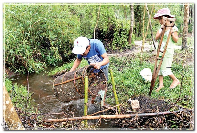 Ông thầy khuyết tật xóa mù chữ, Việt Nam