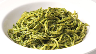 vídeo: Cómo hacer "Spaghetti con pesto a la siciliana y piñones"