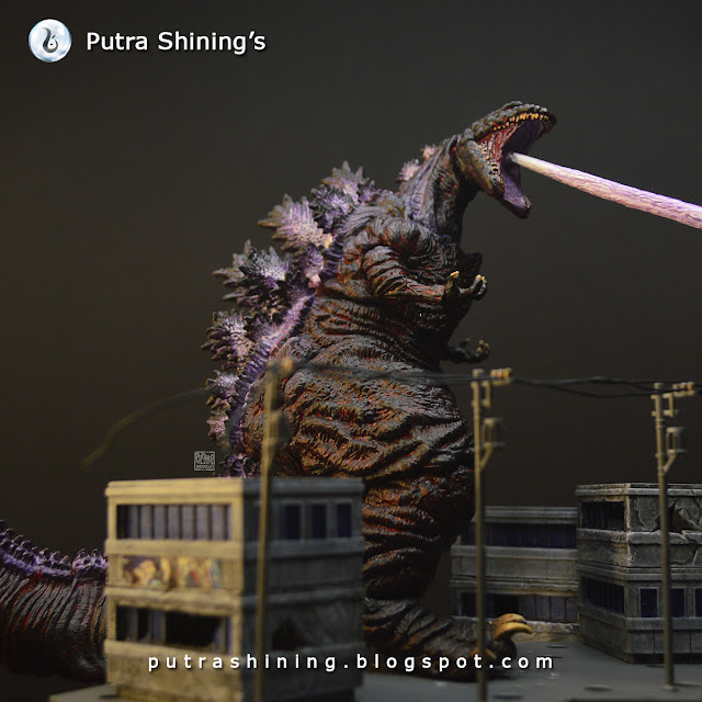 Kaiju Diorama: NECA Shin Godzilla, SHF Ultraman and Ultra Monster Series custom paint by Putra Shining