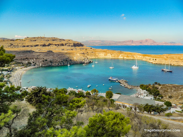 A enseada de Lindos vista da Fortaleza dos Cruzados, na Ilha de Rodes