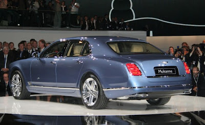 2011_Bentley_Mulsanne_Side_Rear_View