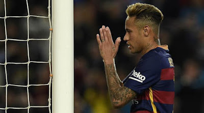 "Bandar Bola - Barca Naikkan Gaji Neymar"
