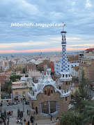 Once up on the terrace, one can overlook the beautiful Barcelona city. (img )