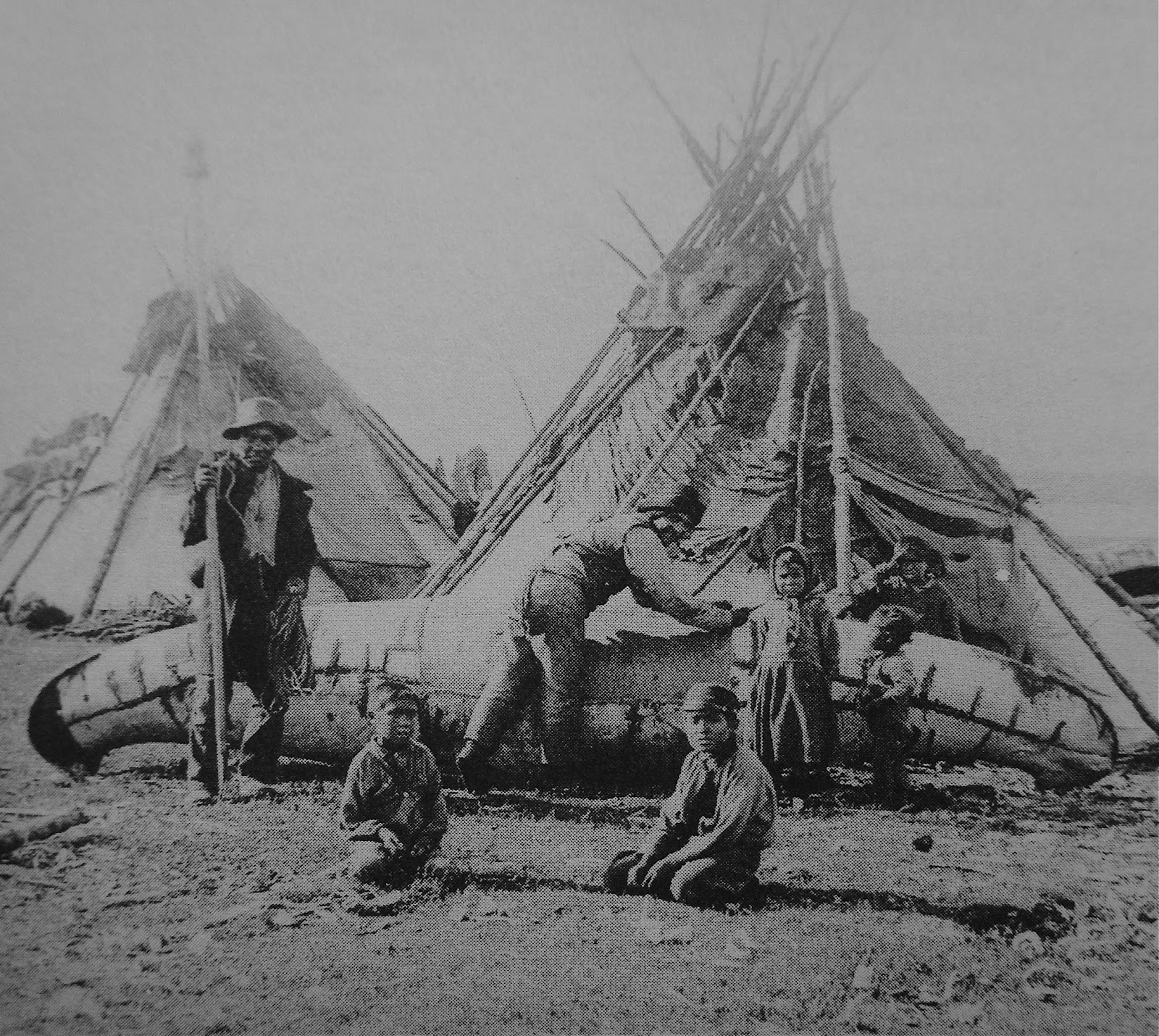 Beaver Bark Canoes: Eastern Cree Crooked Canoe