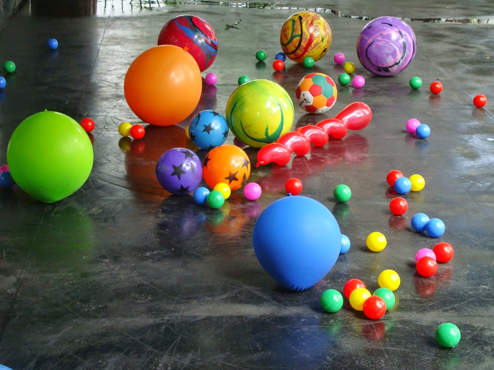 "Brincando entre bolas e cores" Gabriel Angel