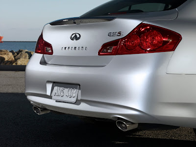 2010 Infiniti G37 Taillight