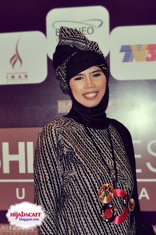 Style Spotted : Islamic Fashion Festival 2010 - Hijab Scarf