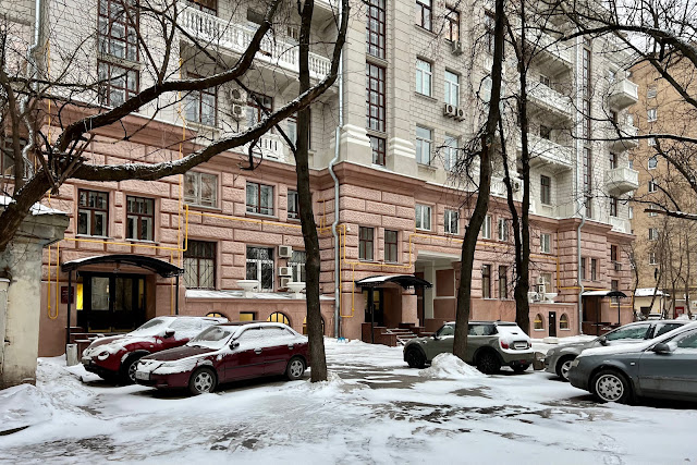 Большая Грузинская улица, дворы, жилой дом 1936 года постройки – «Дом сталинских соколов»