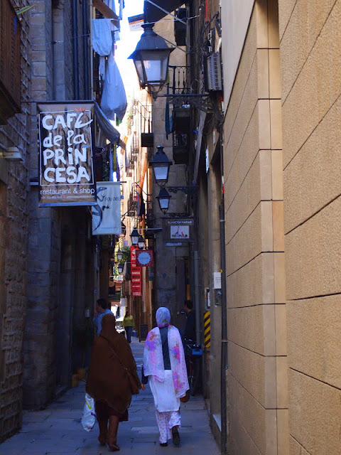 calle princesa barcelona people