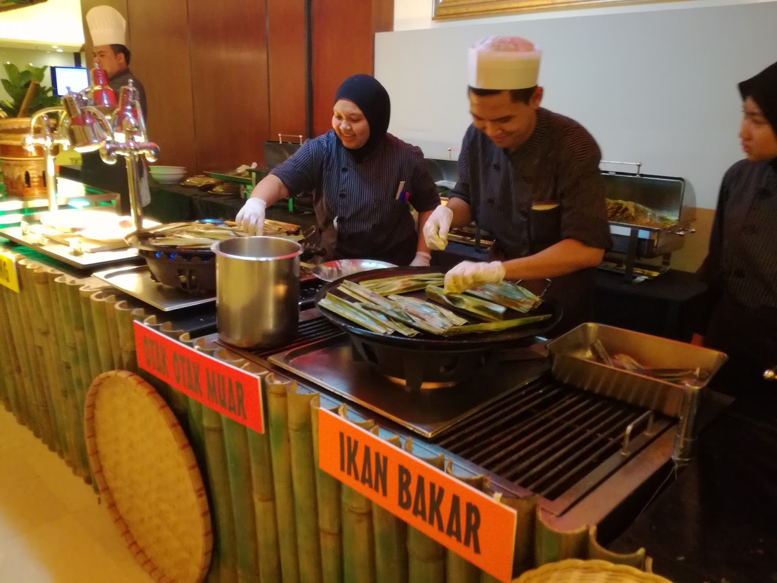 Bazar Ramadhan di Berjaya Times Square Hotel, Kuala Lumpur 