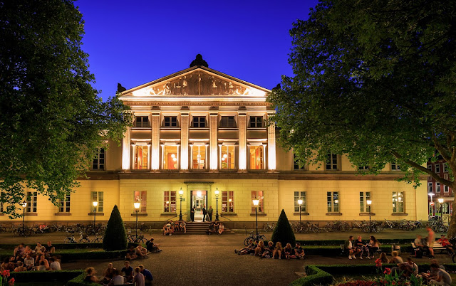 Universiteit gottingen,  otto von bismarck, einstein, heinrich heine, Keurvorst van Hannover en Britse Koning Georg August II,  Jacobi kerk Gottingen, Botanische Tuin Gottingen, ganseliesel, Göttinger Karzer, 