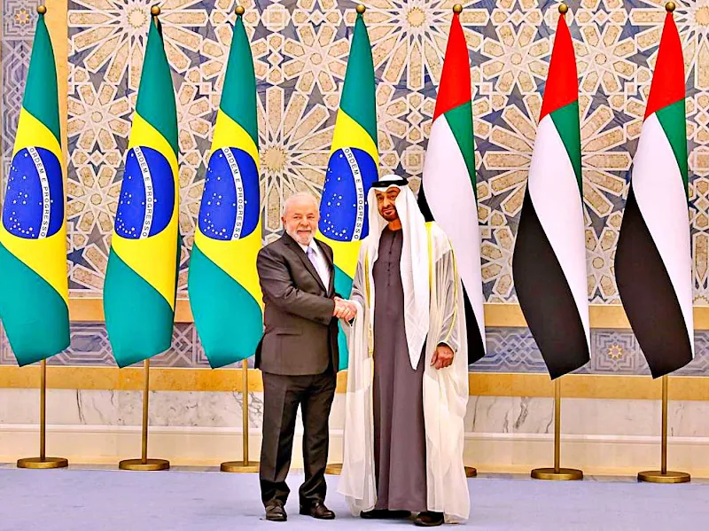 Em Abu Dhabi, Lula exalta laços de amizade com Emirados Árabes Unidos