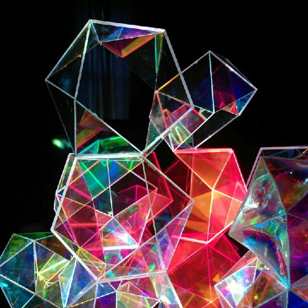 Laser-Beam-Sparkle-Palace-Table-by-John-Foster-3.jpeg