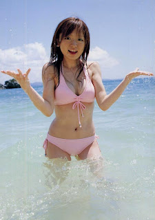 Asami Konno Japanese Cutie Singer Sexy Pink Bikini Photo 2