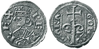 Dinero de Pedro II de Aragón (1205-1213). Anverso: Busto del rey coronado. Leyenda: PETRO REX. Reverso: Cruz procesional sobre vástago con florituras de ramas a los lados o «arbor ad modum Floris» (mal llamada "Encina de Sobrarbe", como se interpretó desde el siglo XVI). Leyenda a ambos lados del vástago: ARA-GON.