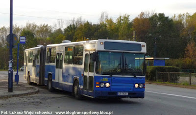 Jedna z ostatnich krakowskich Scanii CN113ALB, czyli wóz PE086 obsługujący linię 139 odjeżdża z przystanku dla wysiadających pętli Kombinat. 10.10.2011