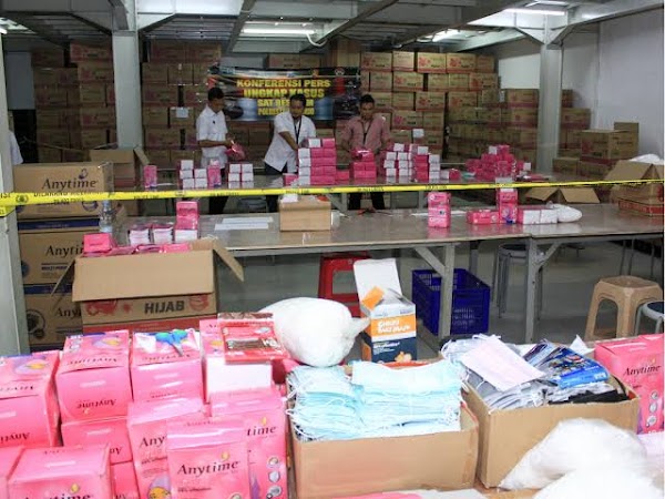 Jutaan Masker Impor dari China di Gudang Sidoarjo Di-repacking Lalu Dijual