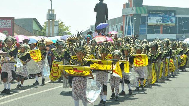 Berbagai Kelompok Seni Ikuti Kirab Budaya 2015 di Salatiga