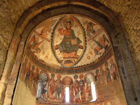 Pinturas romanicas en la Colegiata de Santa Maria de Mur