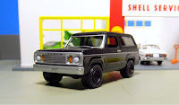 greenlight dodge ramcharger black bandit