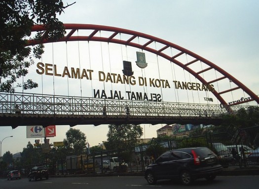 Pesona Keindahan Wisata Jembatan Pelengkung di Cikokol 