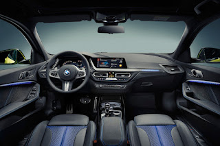 BMW M135i xDrive (2022) Dashboard