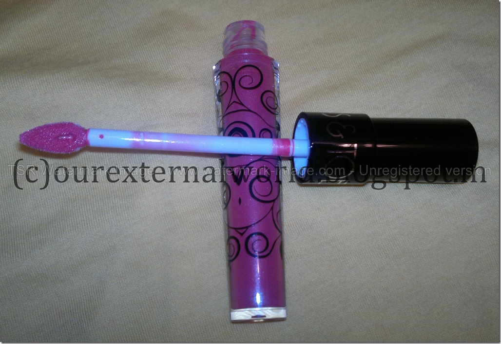 tips-and-toes-lipgloss-with-applicator tips-and-toes-lipgloss-with-applicator