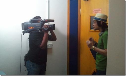 Penggambaran 1000 Cipta di KUIS - Penggambaran di studio rakaman KUIS