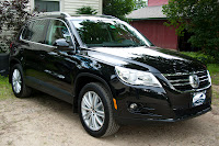 2011 black vw tiguan