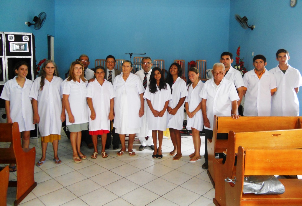 Pastor Edinaldo Domingos: AnciÃ£o de quase 90 anos Ã© batizado em ...
