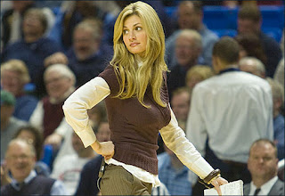  American sportscaster Erin Andrews  