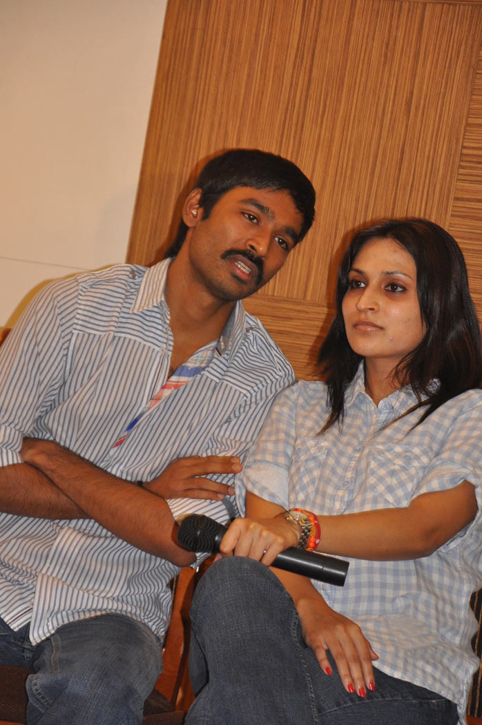 South Indian Actor Dhanush with Wife Aishwarya Rajinikanth Dhanush | South Indian Actor Dhanush Family Photos | Real-Life Photos