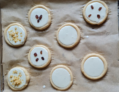 Böhmische Kolatschen mit Quarkfüllung - vor dem Backen