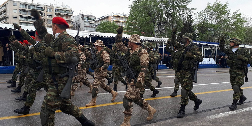  Οι καταδρομείς φώναζαν συνθήματα και η γη σειόταν (ρατσιστικά και υβριστικά στα μυαλά συμμοριτών όπως έχουν πει παλιότερα)   [βίντεο]