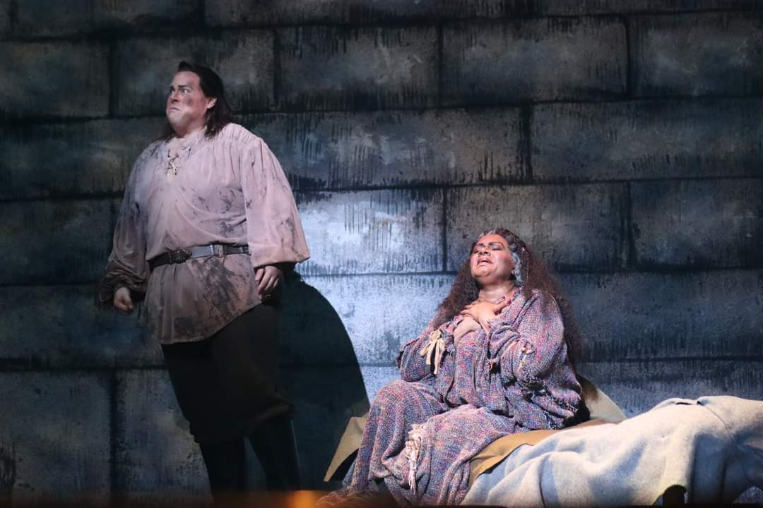 IN REVIEW: tenor BEN GULLEY as Manrico (left) and mezzo-soprano TICHINA VAUGHN as Azucena (right) in Piedmont Opera's October 2023 production of Giuseppe Verdi's IL TROVATORE [Photograph © by Piedmont Opera]