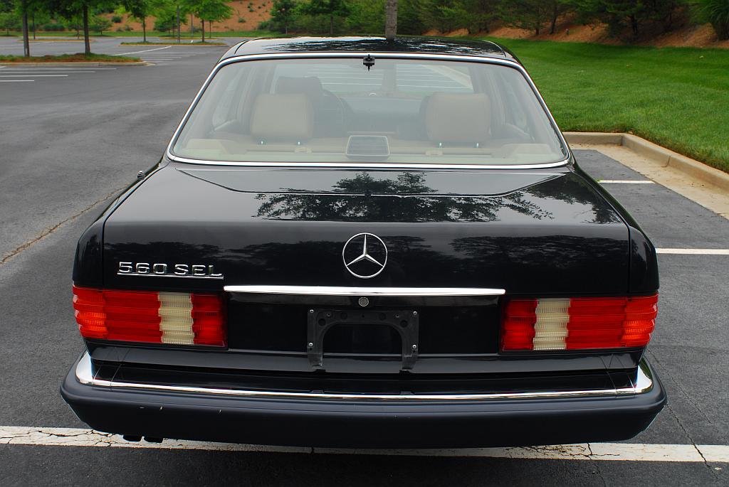 1989 MercedesBenz 560SEL