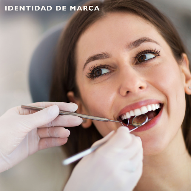 Identidad de marca de clínica dental en Colombia