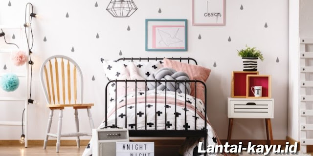 Tips Simple Mendekor Kamar Tidur Anak Perempuan ABG - gunakan wallpaper bermotif unik