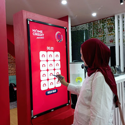 game interaktif di booth home credit Indonesia