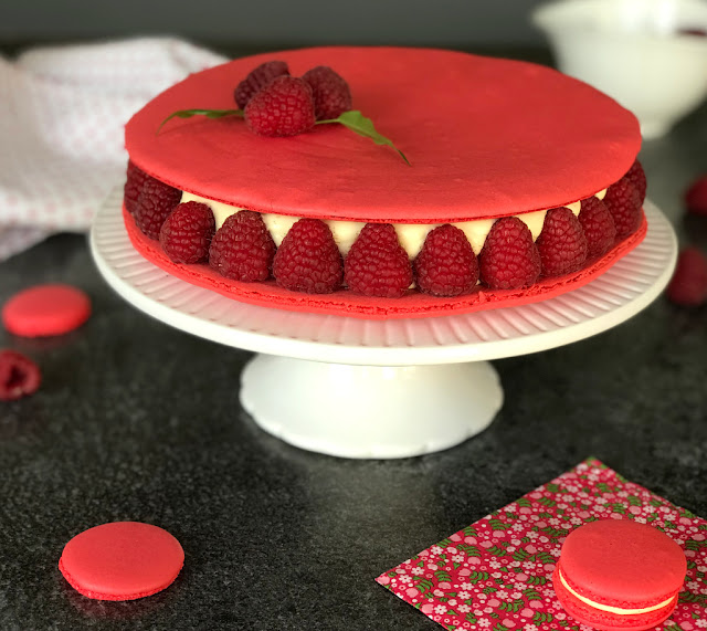 Un Joli Coup De Fourchette Macaron Framboise Litchi De Sebastien Bouillet