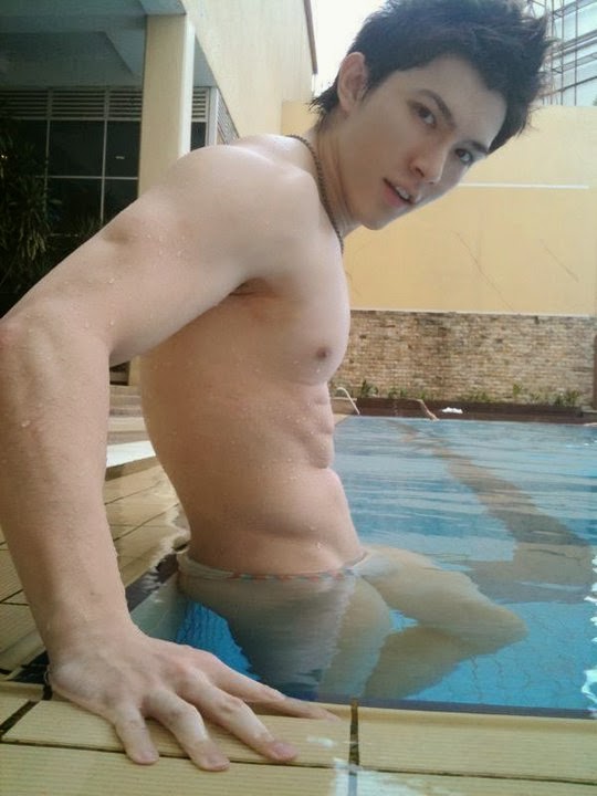 http://gayasiancollection.com/hot-asian-hunk-from-malaysia/