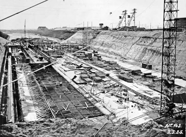Шлюз Гинденбург во время строительства