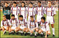 REAL VALLADOLID C. F. - Valladolid, España - Temporada 1992-93 - Lozano, Caminero, Walter Lozano, Alberto, Iván Rocha y Najdovski; Cuaresma, Onésimo, Txelis, Javi Rey y Amavisca - REAL VALLADOLID 2 (Iván Rocha 2) R. C. D. MALLORCA 1 (Milojevic) - 23/05/1993 - Liga de 2ª División, jornada 34 - Valladolid, estadio José Zorrilla - Con Marco Antonio Boronat, José Luis Saso y Felipe Mesones de entrenadores, el Real Valladolid se clasificó 2º en la Liga de 2ª División y ascendió a 1ª