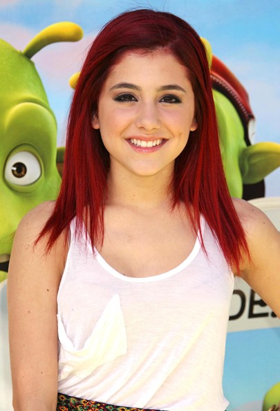 I am currently obsessed with Ariana Grande's style on set of Victorious and 