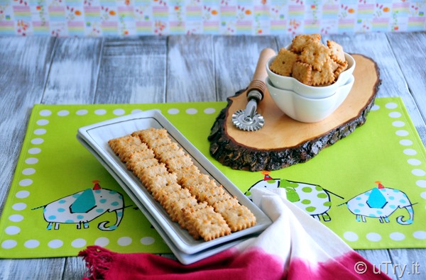 Check out how to make these fun and healthy snacks, Whole Wheat Smoked Cheddar Crackers (a.k.a. Smoky Cheez-It), with a step-by-step video tutorial.   http://uTry.it