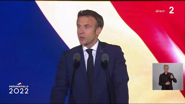 [VIDEO] « Manu à poil ! », « Casse-moi le c** Manu ! » : le discours de victoire de Macron perturbé