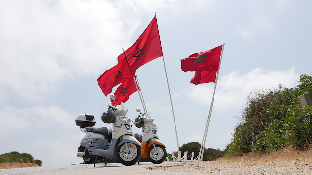 paris-casablanca-peugeot-scooters